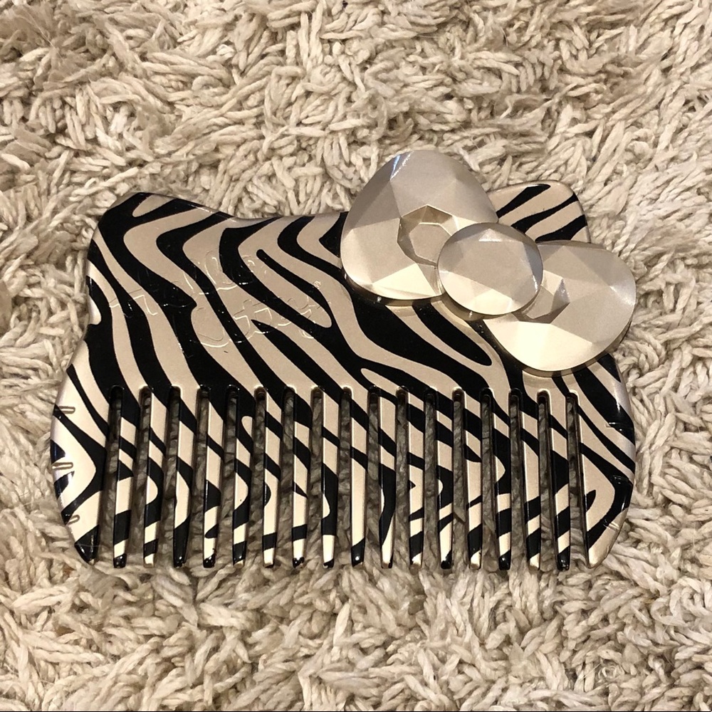 Hello Kitty Collectors Comb